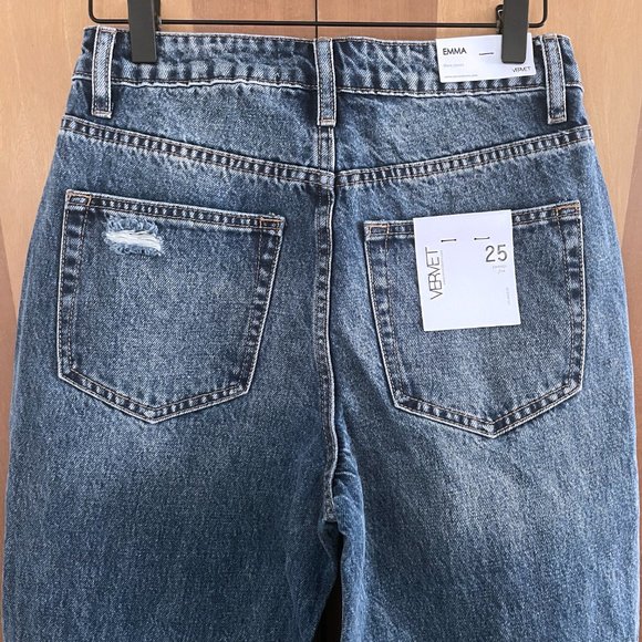 Distressed High Rise Mom Jeans Slim Fit | Vervet - Picture 6 of 6